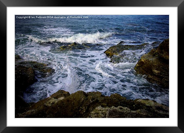  Rising Tide, Flamborough Framed Mounted Print by Ian Pettman