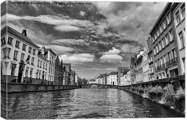 bruges canal Canvas Print by Jo Beerens