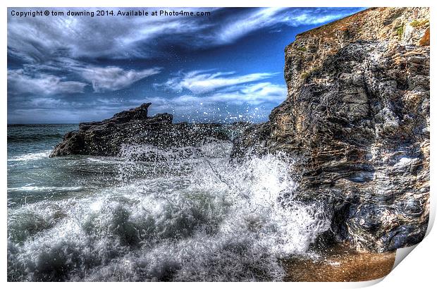  Sea on the Rocks Print by tom downing
