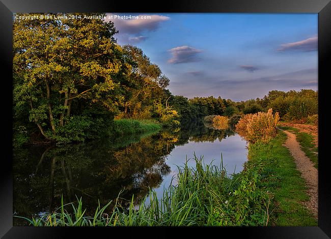  The Kennet And Avon At Sulhamstead Framed Print by Ian Lewis