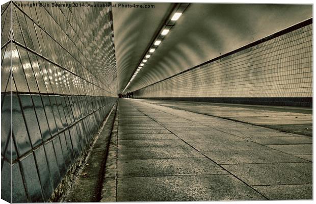 tunnel vision Canvas Print by Jo Beerens