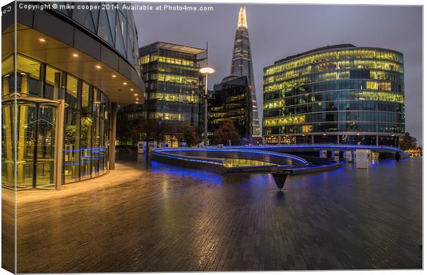 city hall queens walk London Canvas Print by mike cooper