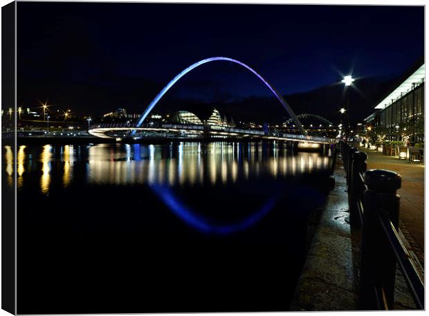  The Gateshead Millenium Bridge Canvas Print by Dave Hudspeth Landscape Photography