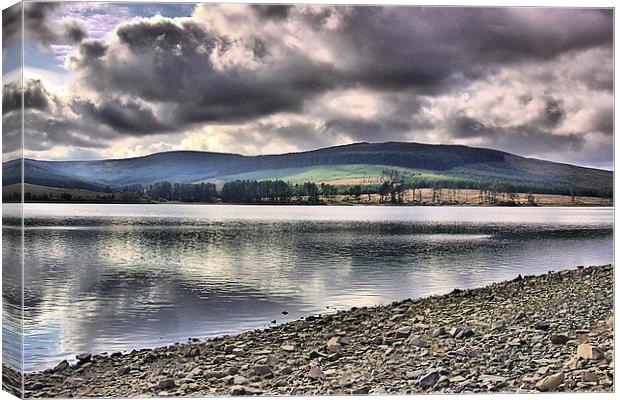 Catcleugh Reservoir Canvas Print by kevin wise