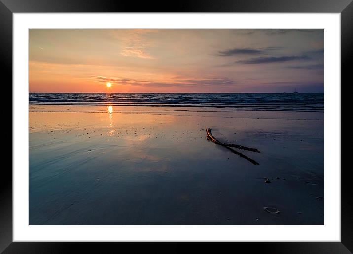  Saundersfoot Sunrise with Driftwood Framed Mounted Print by Simon West