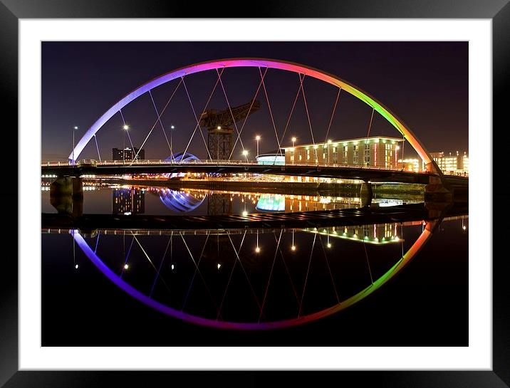 The Squinty Bridge, Glasgow Framed Mounted Print by Stephen Taylor