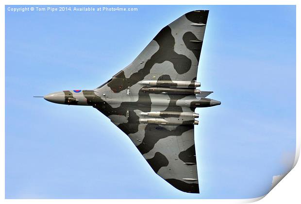  Mighty Vulcan Bomber XH558 Flying side on. Print by Tom Pipe