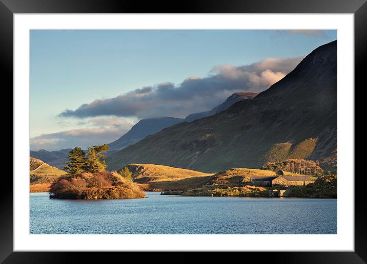  Creggenen lake and Cader Idris Framed Mounted Print by Rory Trappe