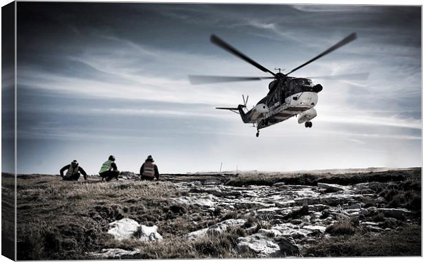 Helicopter landing Canvas Print by Paul Davis
