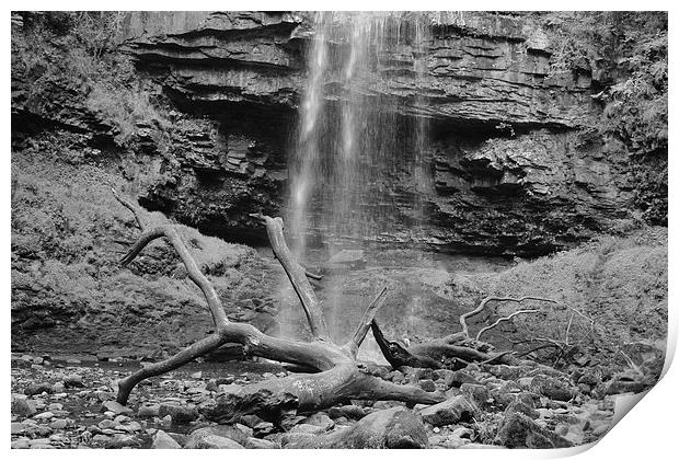  henrhyd waterfall south wales Print by craig preece