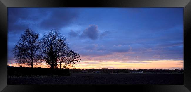  Sun setting over East Lothian Framed Print by Alan Whyte