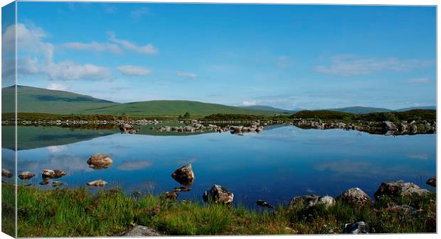  reflections of scotland Canvas Print by stephen king