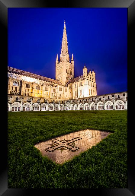 Norwich Cathedral Framed Print by Darren Carter