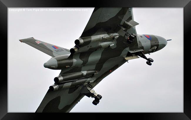  Vulcan XH558 swooping descent for the missed appr Framed Print by Tom Pipe
