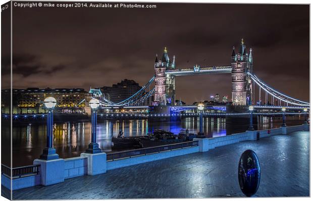  Tower bridge at dawn,along the embankment Canvas Print by mike cooper