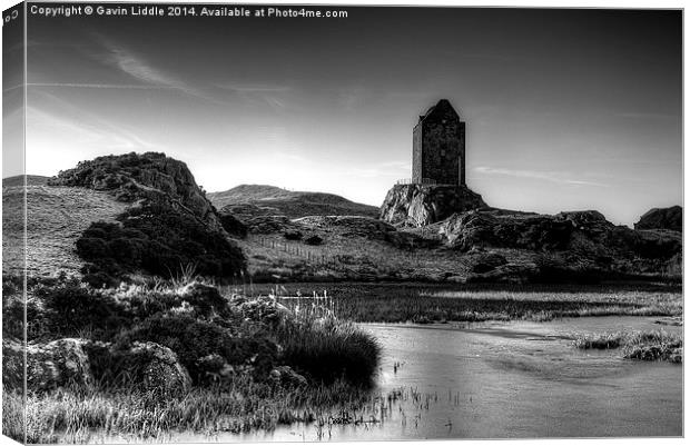  Smailholm Tower Canvas Print by Gavin Liddle