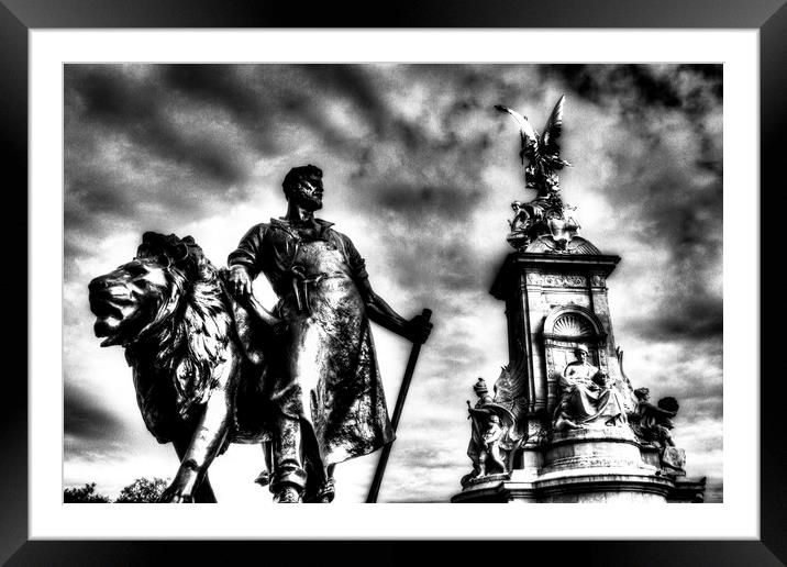 The Victoria Memorial London  Framed Mounted Print by David Pyatt