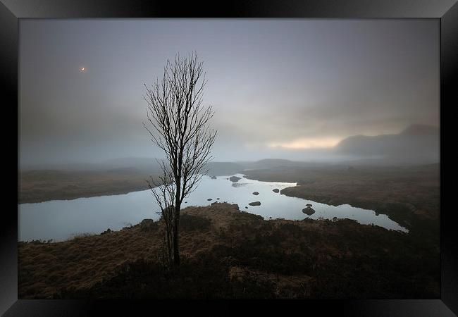  Glencoe Mist Framed Print by Grant Glendinning