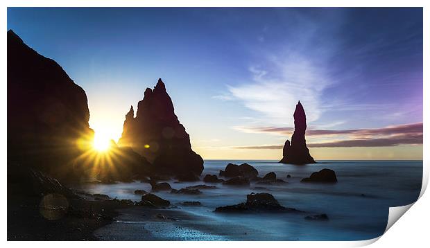  Vik Beach Print by Dave Wragg