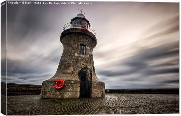  South Shields Lighthouse Canvas Print by Ray Pritchard