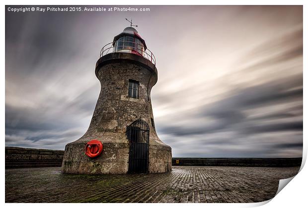  South Shields Lighthouse Print by Ray Pritchard
