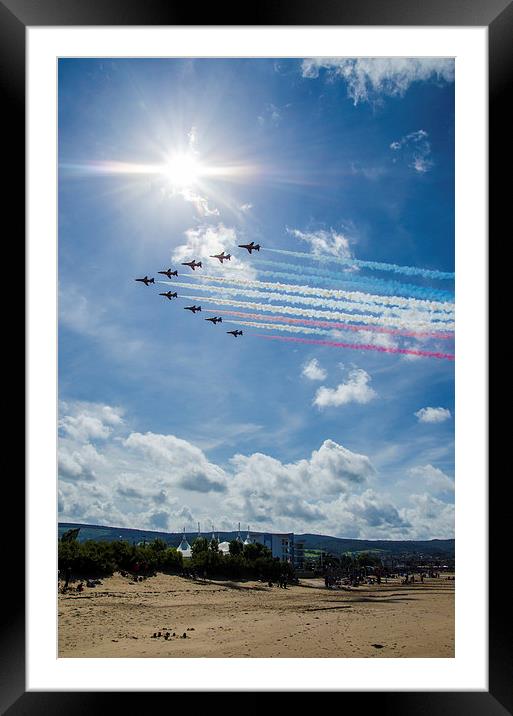Red Arrows, Minehead 2014 Framed Mounted Print by Bob Small