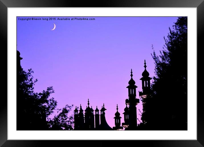  night time over Brighton pavilion  Framed Mounted Print by kevin long