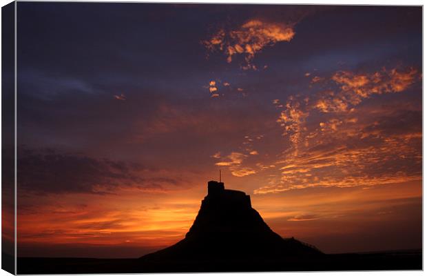 Lindisfarne castle at sunrise Canvas Print by Gail Johnson