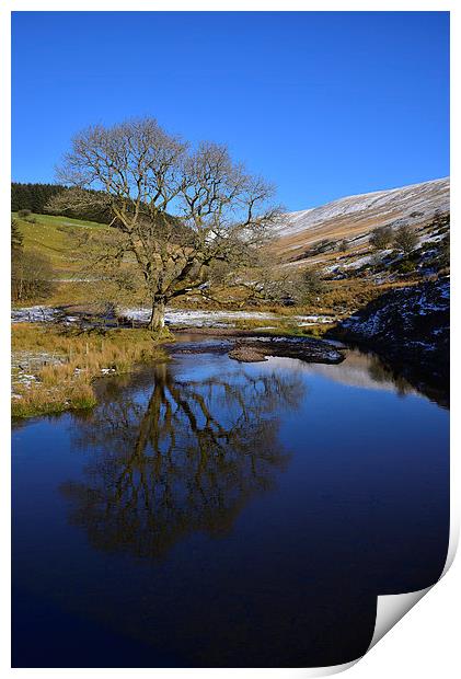 Brecon Beacons during the Winter Print by Jonathan Evans