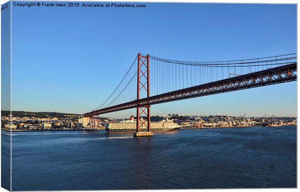  QE2 passes unde rthe April 25th bridge in Lisbon Canvas Print by Frank Irwin