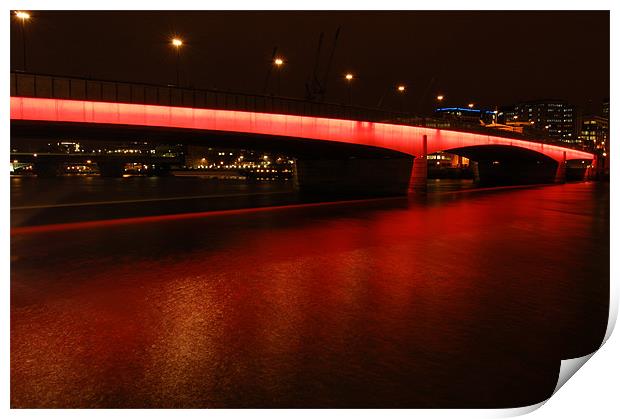 London Bridge 06 Print by Iain McGillivray