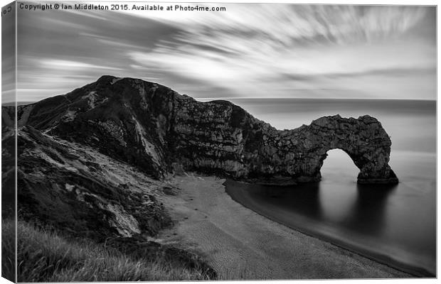 Durdle Door in black and white Canvas Print by Ian Middleton