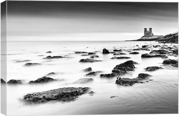  Reculver - long exposure. Canvas Print by Ian Hufton