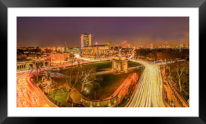  Hyde Park corner with traffic  Lights Framed Mounted Print by Phil Robinson