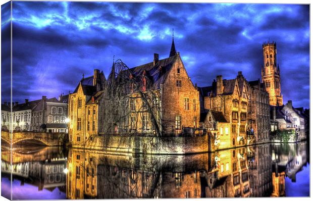  Reflections in Brugge Canvas Print by Lorraine Paterson