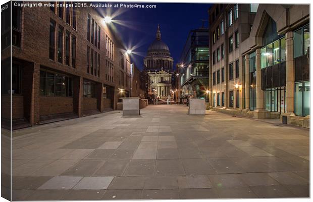  the road to St pauls Canvas Print by mike cooper