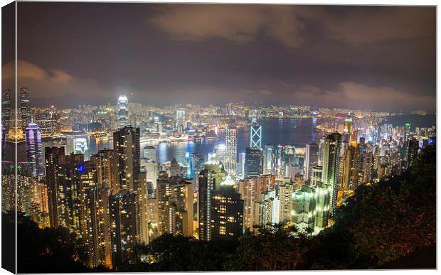  Hong Kong at night Canvas Print by Louise Wilden