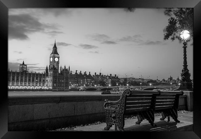 Silent in the city Framed Print by Louise Wilden