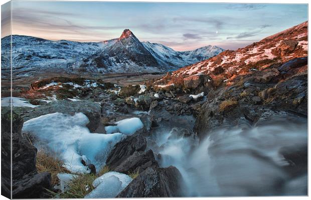  Dawn in the Ogwen valley Canvas Print by Rory Trappe
