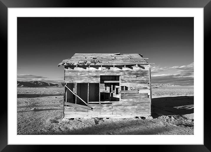  Derelict Shack in Apple Valley. Framed Mounted Print by David Hare