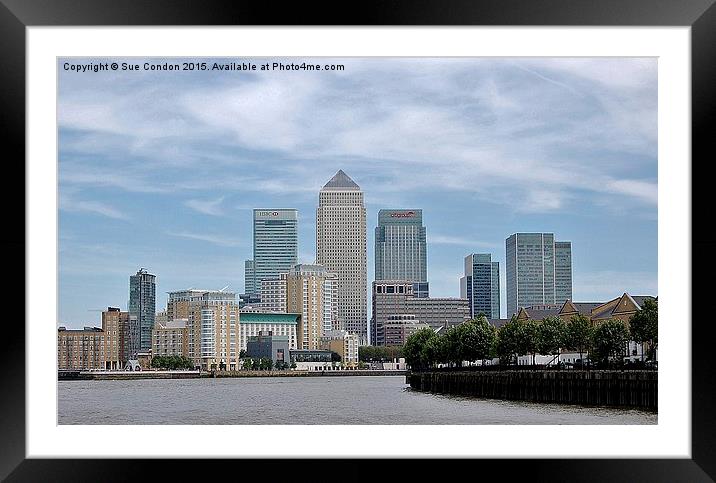  Canary Wharf Framed Mounted Print by Sue Condon