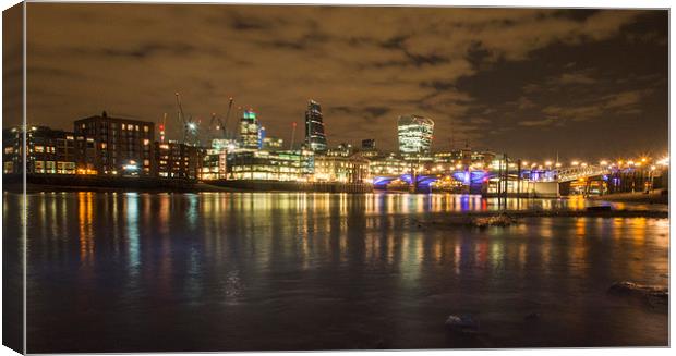 Low Tide London  Canvas Print by Clive Eariss