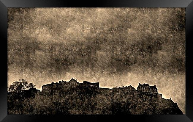  old edinburgh castle Framed Print by dale rys (LP)