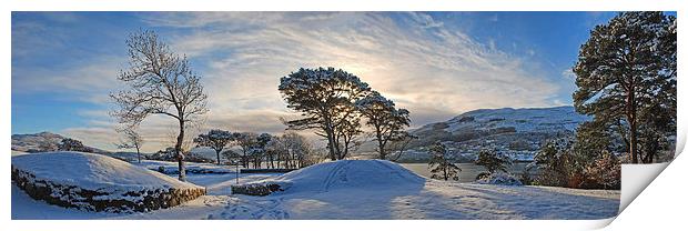  On the 'Lump', Portree, on a snow clad winters af Print by Richard Smith