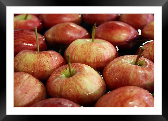  Fresh red apples Framed Mounted Print by Jutta Klassen