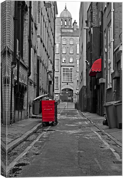 Looking down an empty inner city alleyway Canvas Print by ken biggs