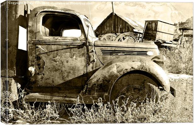 Old truck Canvas Print by Paul Fell