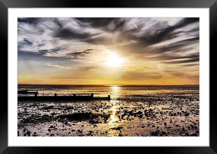  Whitstable Bay Sunset Framed Mounted Print by pristine_ images