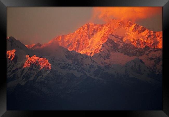  Mt Kangchenjunga (The Himalayan Range) Framed Print by Satya Adt