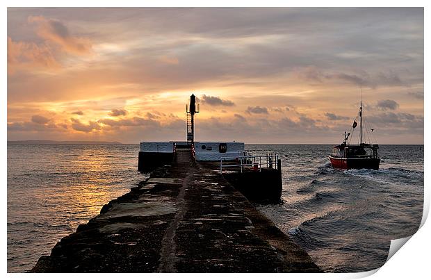  A fishing boat passes the Banjo Pier at Looe Print by Rosie Spooner
